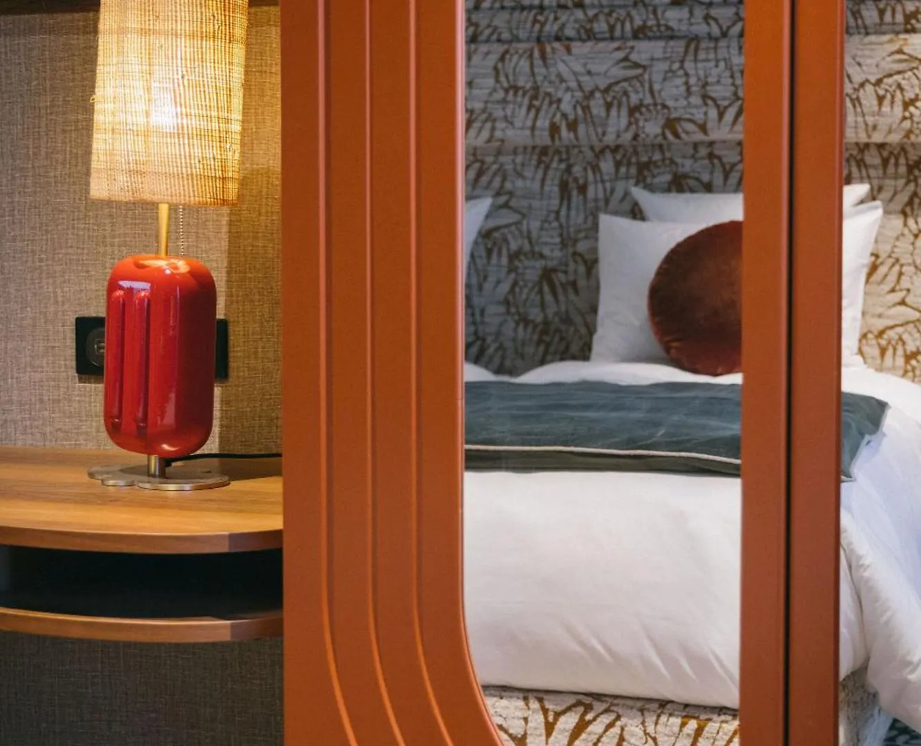 1.75 Paris La Treve Hotel