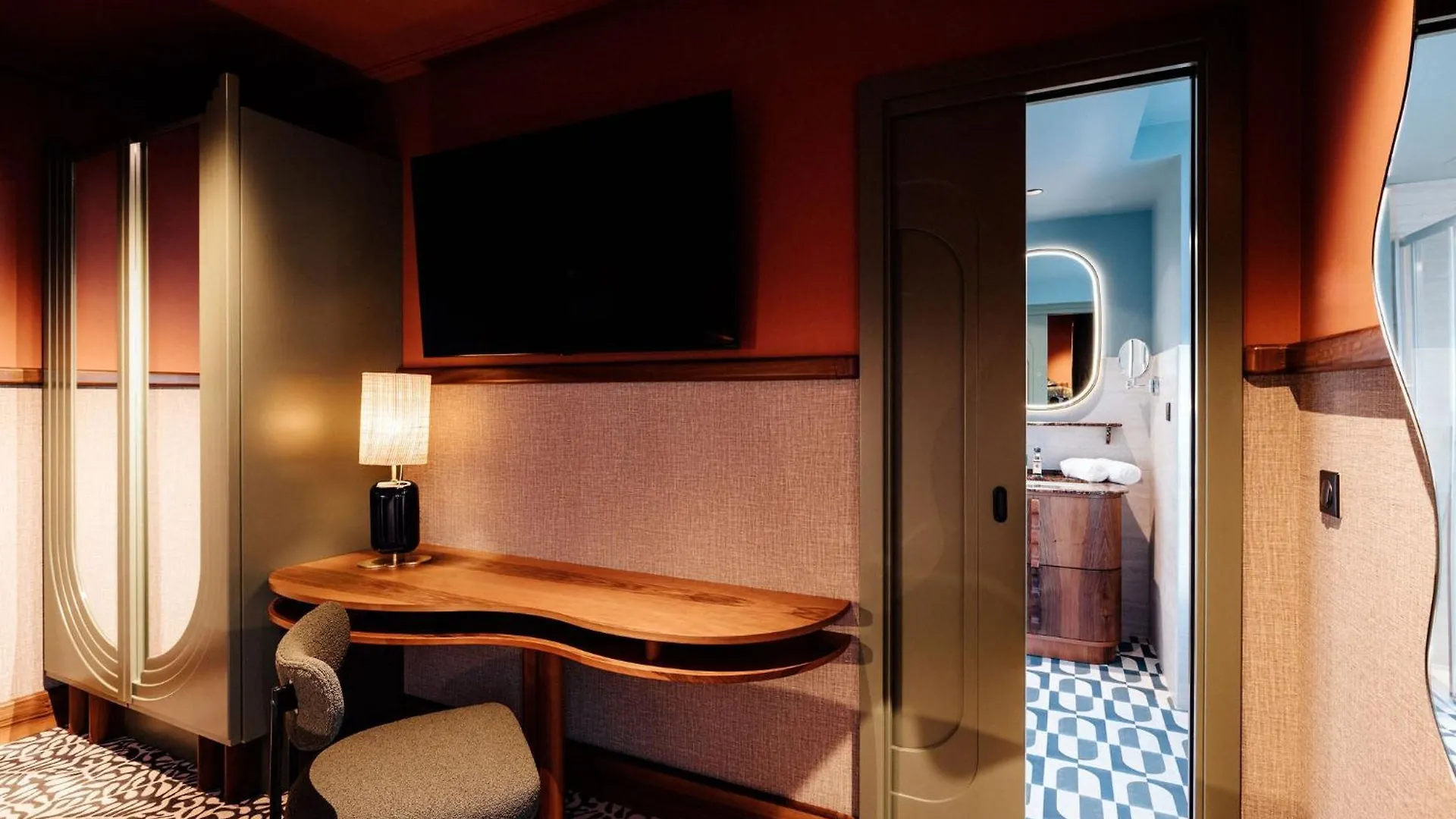 ****  1.75 Paris La Treve Hotel France